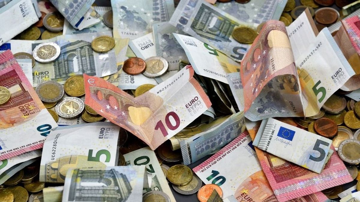 Választások 2024: az euró hajtott szakadékba, mégis a forint kezdett szabadesésbe