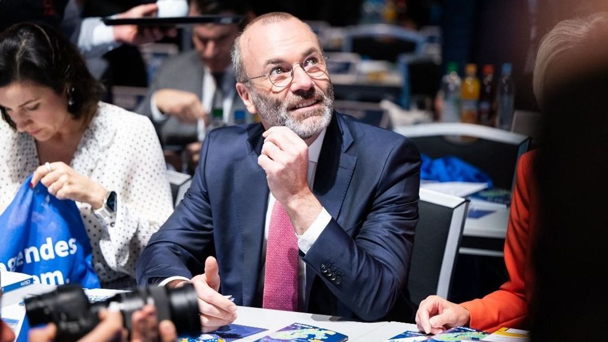 Manfred Weber alig várja, hogy együttműködjön Magyar Péterrel