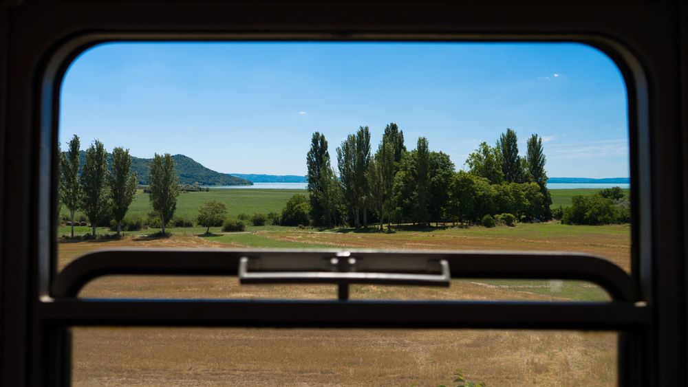 View,From,An,Old,Train,To,Lake,Balaton,On,A
MÁV
Volán
vonat
Balaton