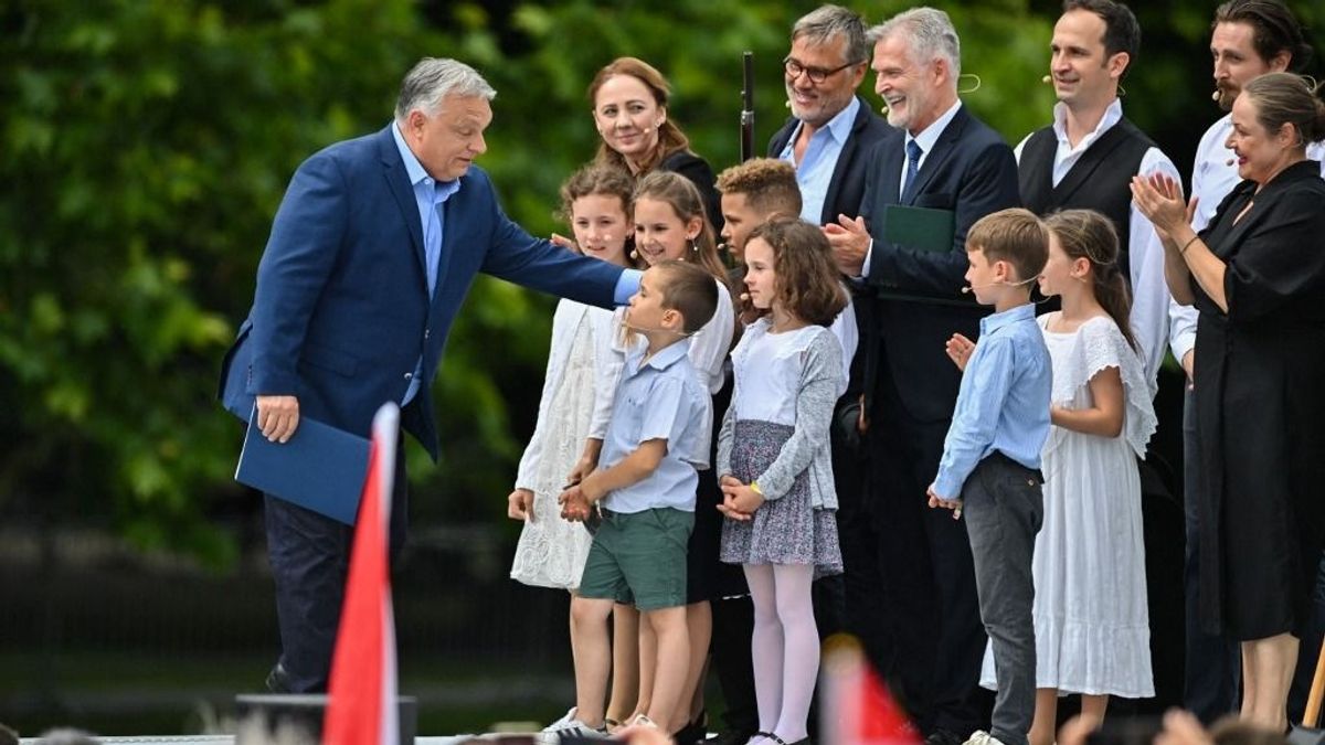 Békemenet 2024: Hajdú B. Istvántól és a Tankcsapdától is idézett a miniszterelnök