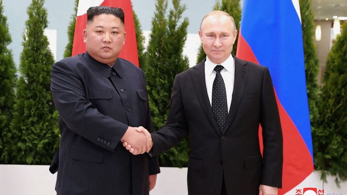 Szöul: Észak-Korea csaknem ötmillió tüzérségi lövedéket szállíthatott már Oroszországnak