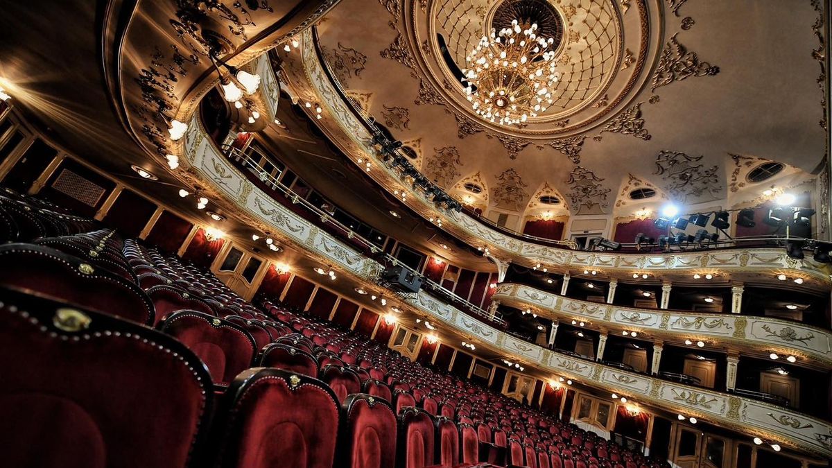 Friss hírek érkeztek a Vígszínházban megsérül színészről – megszólalt a színház is