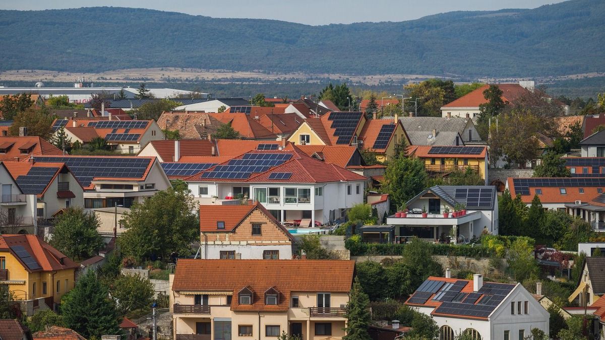 Megemelték a keretösszeget, még több család pályázhat napelemre