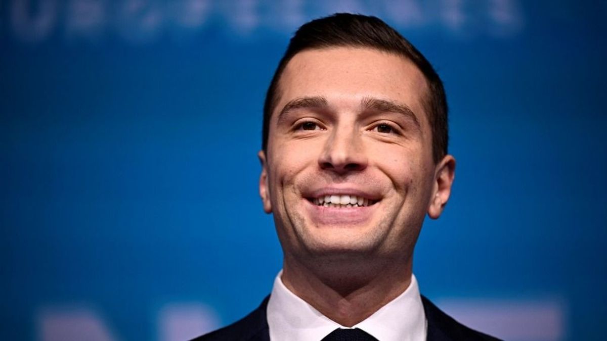 Szétzúzta Macron pártját és új választást követel a francia radikális jobb
