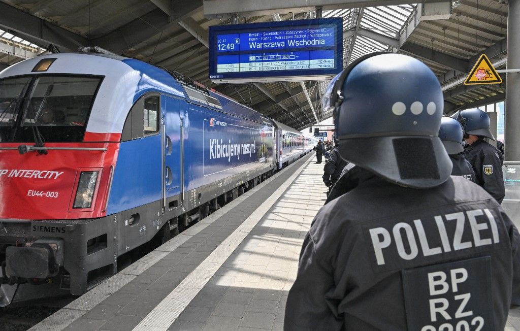 Euro 2024: Federal police carry out checks during the European Football Championships
kés
rendőrség
