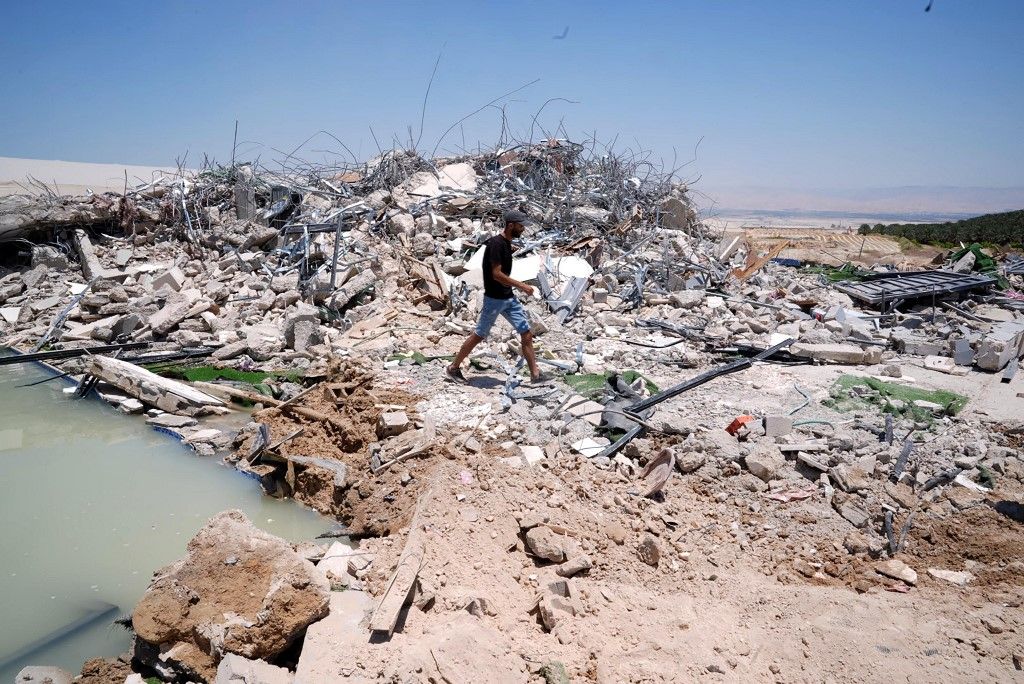 Israel army demolishes 4 Palestinian homes in West Bank
Az izraeli hadsereg négy család otthonát döntötte romba a ciszjordániai Jerikóban csütörtökön.