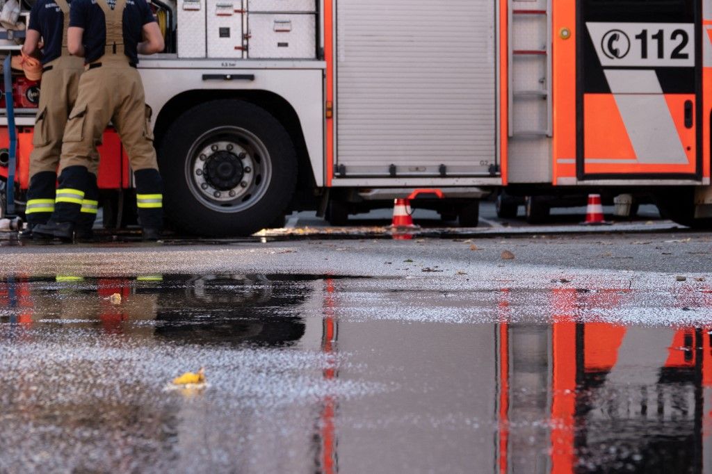 Fire departmenttűzoltólakástűztűzSzolnok, robbanás