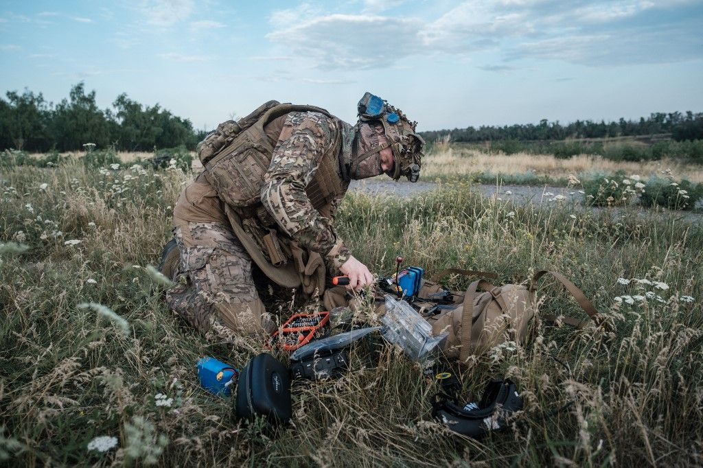 1st brigade of Ukrainian National Guard holds training in Donetsk region
drón