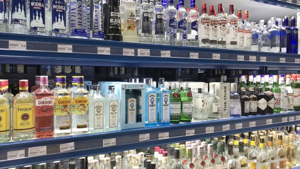 Gin, kémcsővel, nem tonikkal: a legnépszerűbb márkákat tesztelte a Nébih