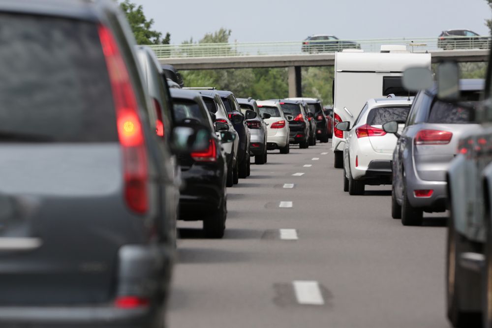 Traffic,Congestion,In,The,Highway,For,Holidays, dugó, autópálya, baleset