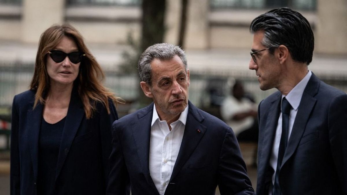 Orbán Viktor békéért tett erőfeszítéseit méltatta Nicolas Sarkozy volt francia elnök