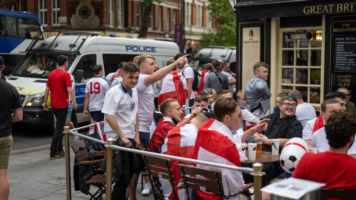 Fogukhoz verik a garast a britek: nagyon megnézik, hogy mire költenek