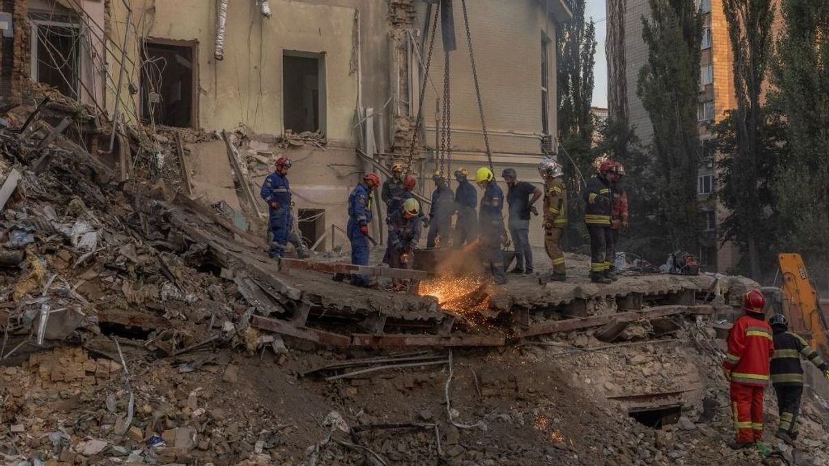 Az orosz-ukrán háború 867. napja – sok áldozata van a Kijevet ért brutális támadásnak, nem maradt el a válasz