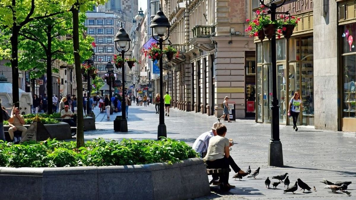 A szerb átlagbér az 1000 eurós szint közelébe emelkedett