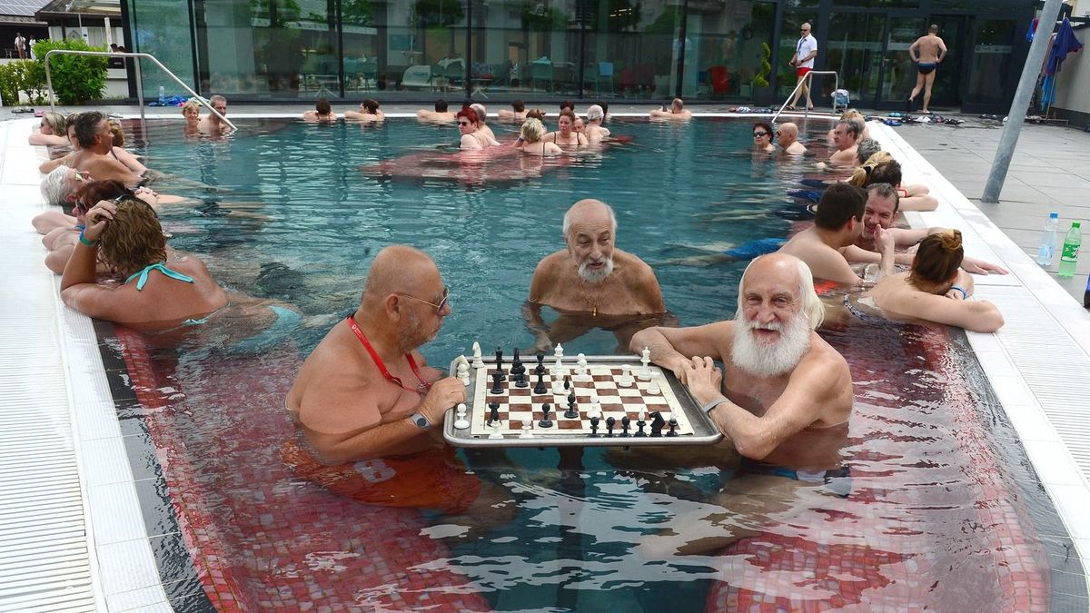 Nyugdíjasként is megfizethető lehet a gyógyfürdőzés – sorra vettük az elérhető budapesti kedvezményeket