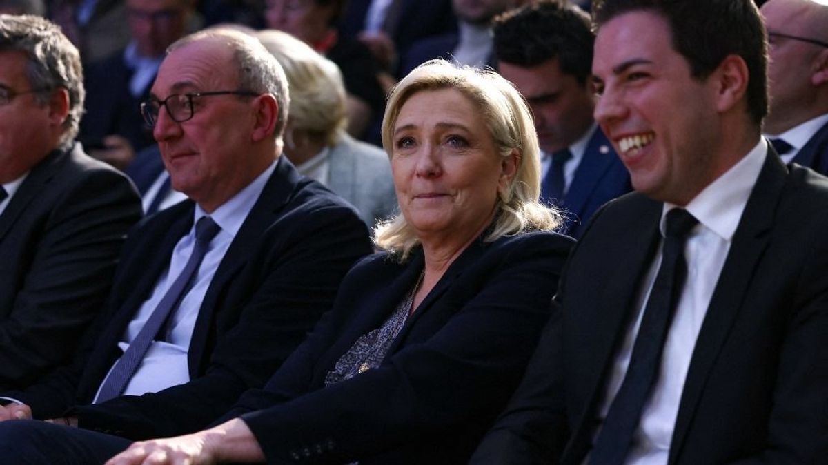 Lemondott Le Pen egyik legfontosabb szövetségese a Nemzeti Tömörülés eredménye után