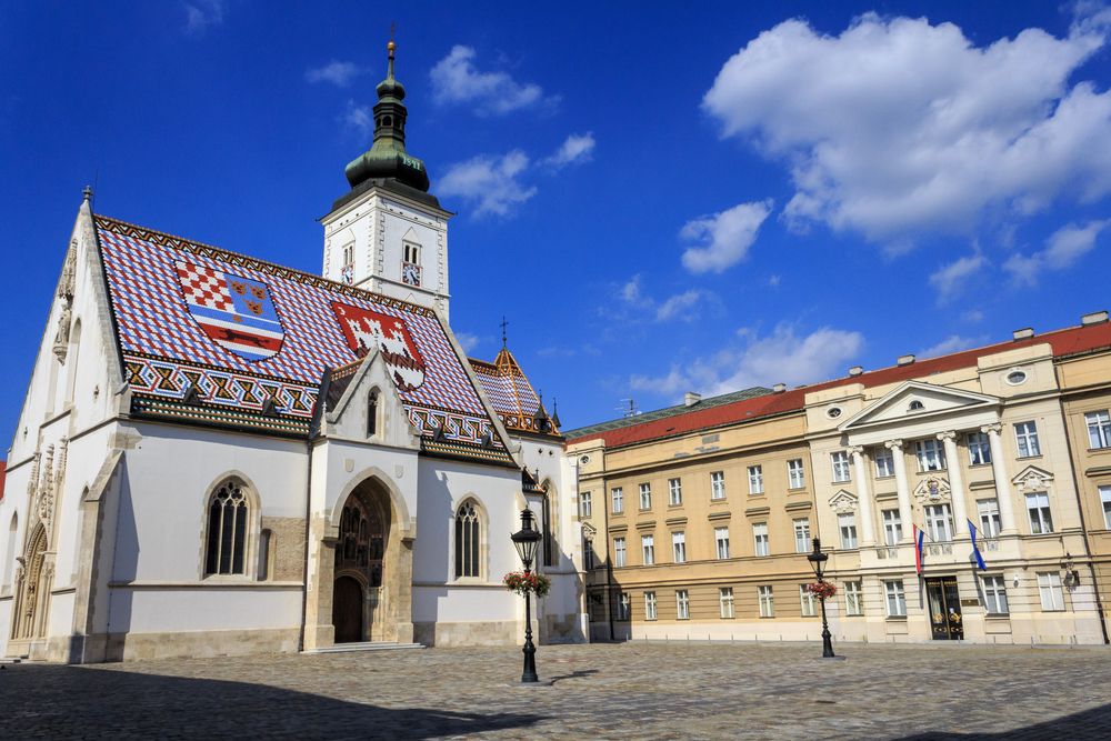 Zagreb,,Croatia,-,August,08,,2014:,Croatian,Coat,Of,Arms gázkirály