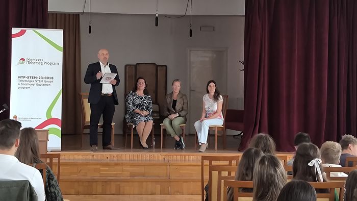 Tehetséges STEM lányok a Széchenyi Egyetemen