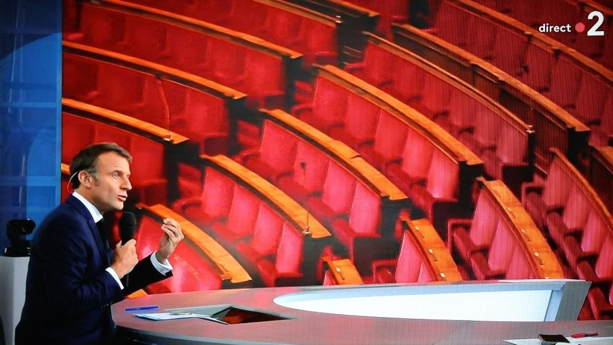 A francia belpolitikai káoszban Macron csak az olimpiával akar foglalkozni