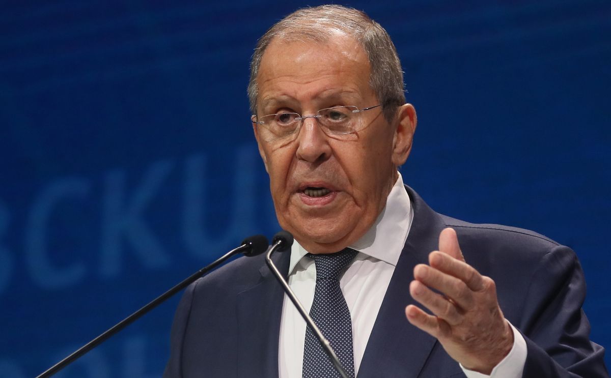 Moszkva, 2024. június 26.
Szergej Lavrov orossz külügyminiszter beszédet mond a 10. Primakov Olvasmányai Nemzetközi Fórumon a Moszkvai Világkereskedelmi Központban 2024. június 26-án.
MTI/EPA/Makszim Sipenkov