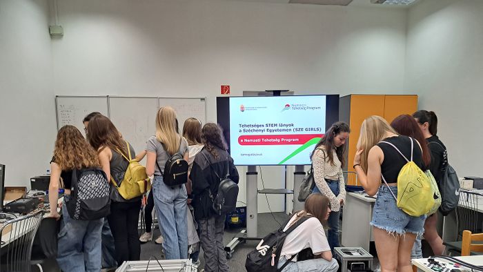 Tehetséges STEM lányok a Széchenyi Egyetemen