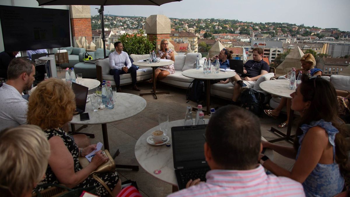 Egyre tudatosabban kezeli pénzügyeit a magyarok többsége – minden harmadik félre tudott havonta tenni