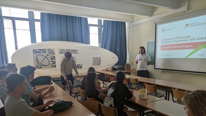 Tehetséges STEM lányok a Széchenyi Egyetemen