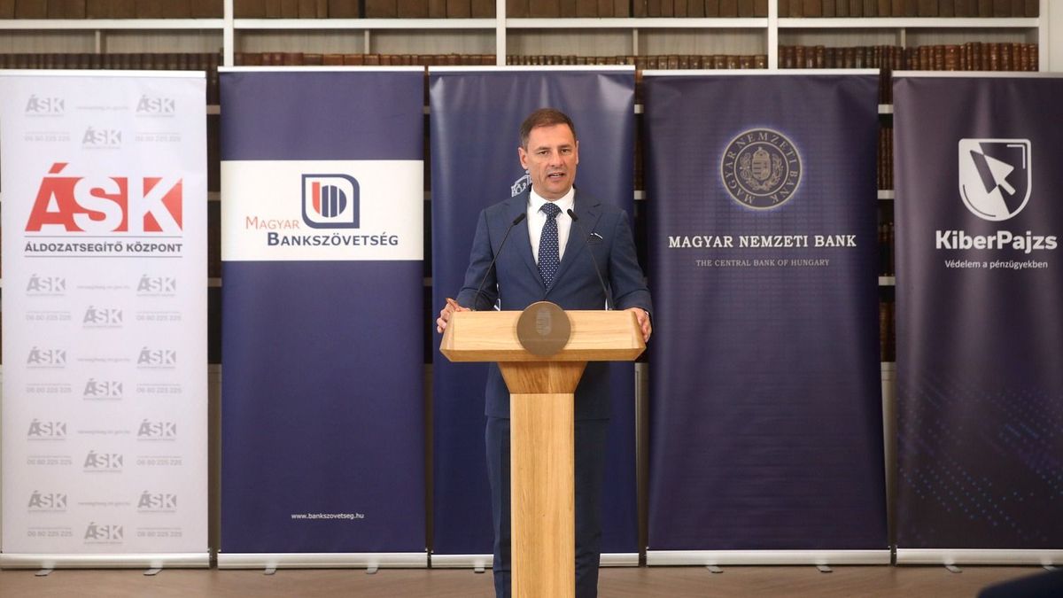 Új törvény segíti az online csalások elleni védekezést
