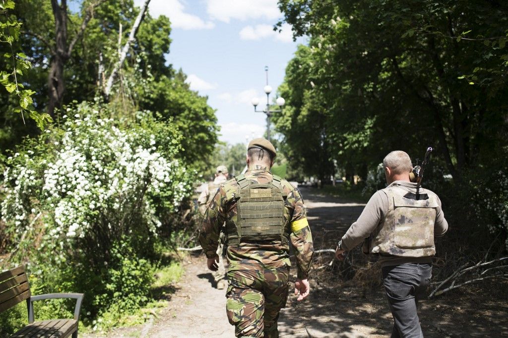 UKRAINE - THE VILLAGE OF BARVINKOVE AS A REAR BASE FOR UKRAINIAN TROOPS 5KM FROM THE FRONTLINE
ukrán