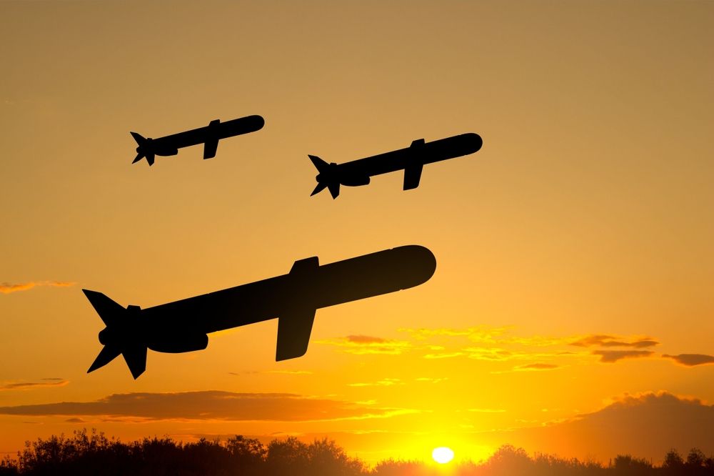 Silhouettes,Of,Tomahawk,Cruise,Missiles,Against,The,Sunset