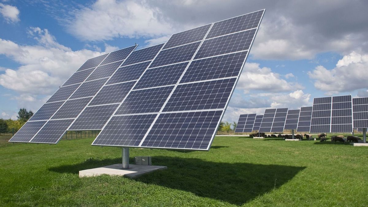 Napenergia: ismét csúcsot döntöttek az ipari naperőművek
