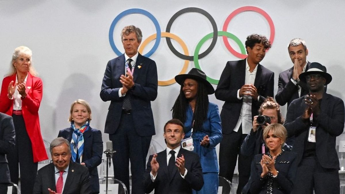 Macron időt akar nyerni az olimpiával, de ennek megvannak a kockázatai