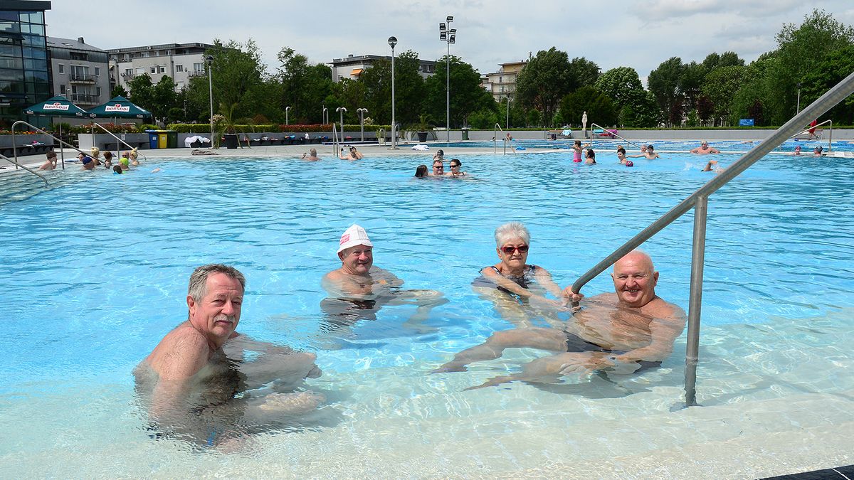 20210524 BudapestKinyitottak a strandok Paskál Gyógy- és StrandfürdőFotó: Nagy Zoltán (NZ)Metropol