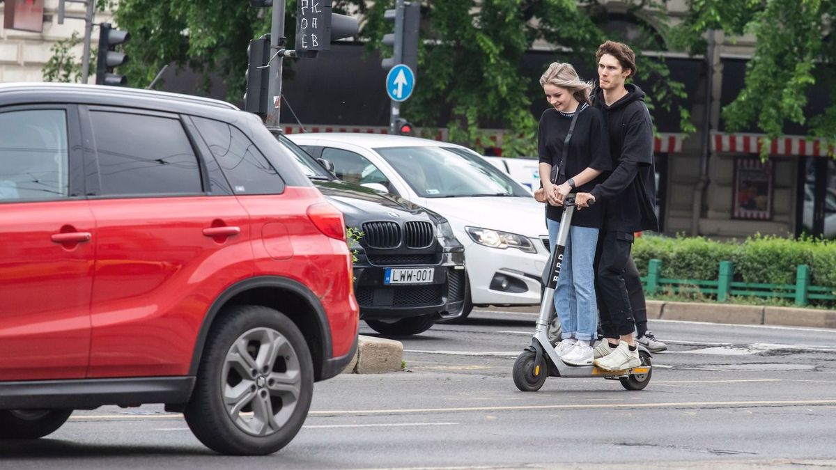 Rolleresek figyelem: a mai naptól büntet a rendőr, ha nincs kötelező biztosítás