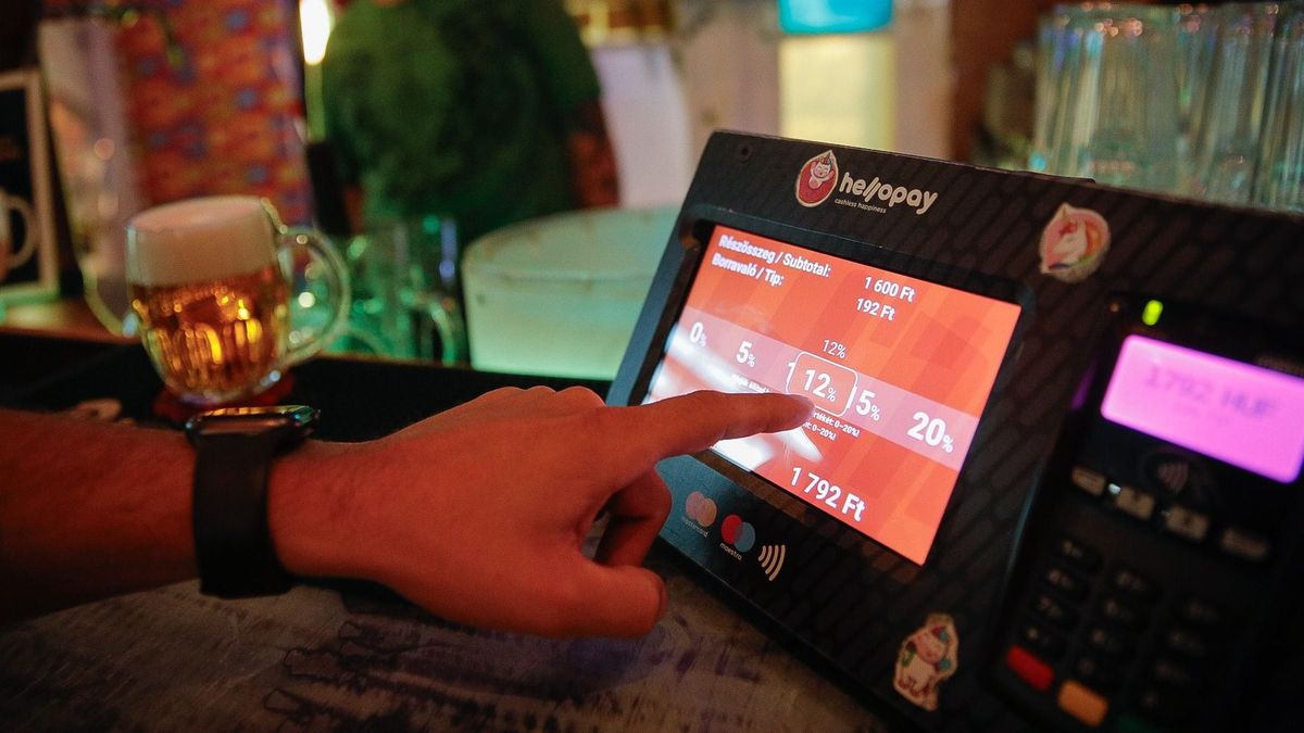 Minden adott az adómentes borravalóhoz, itthon is van rá megoldás