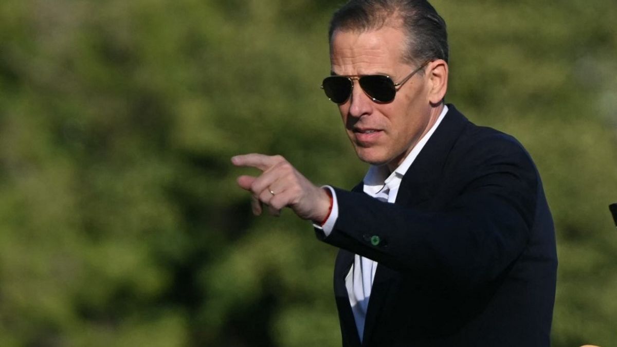 Bosszúpornó miatt perelte be a Fox Newst Joe Biden fia