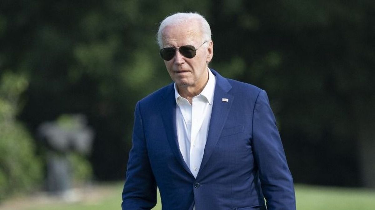 Fogy a levegő Biden körül – egyre több demokrata képviselő fordul ellene