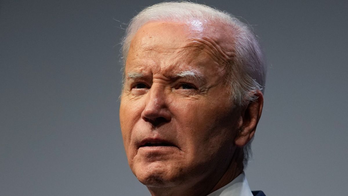 Elárulta Biden, hogy mikor lépne vissza