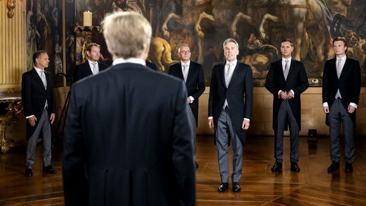 Geert Wilders pártja is letette az esküt, megalakult az új holland kabinet