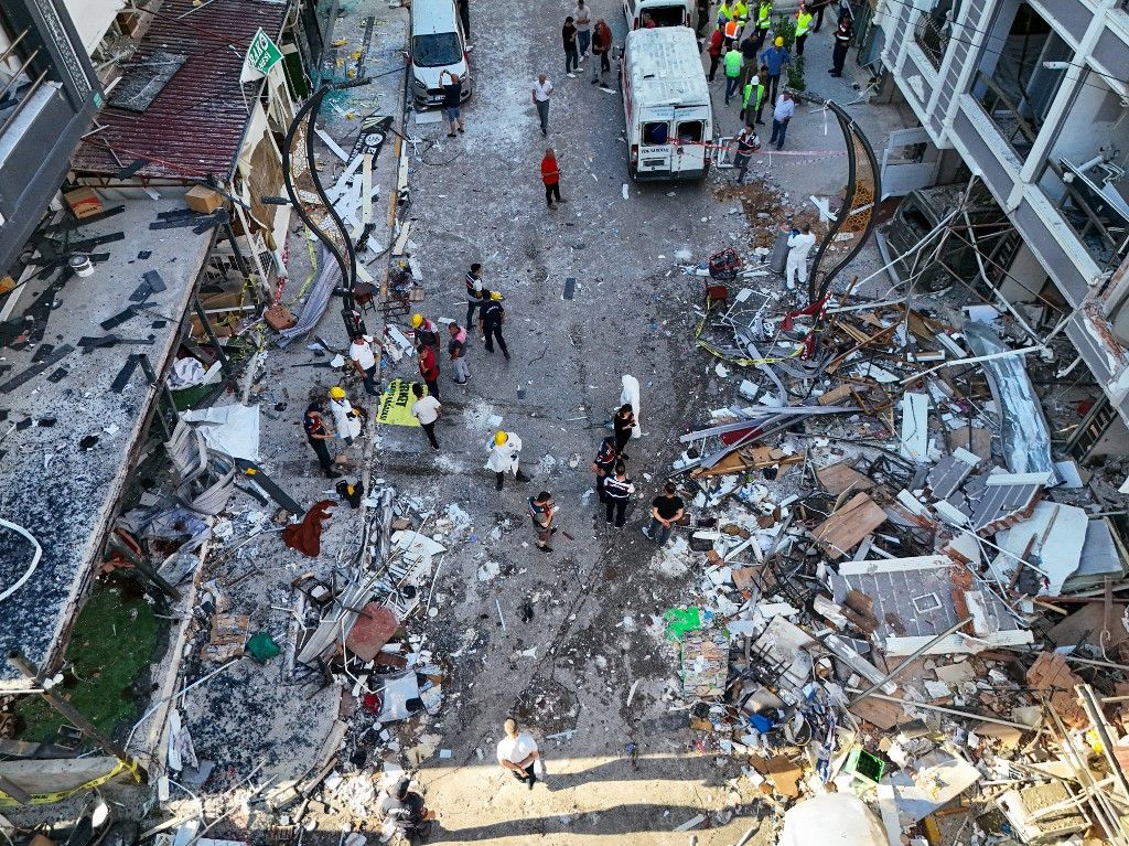 Restaurant explosion kills at least 5 in Turkiye's Izmir
Törökország
Izmir
robbanás
