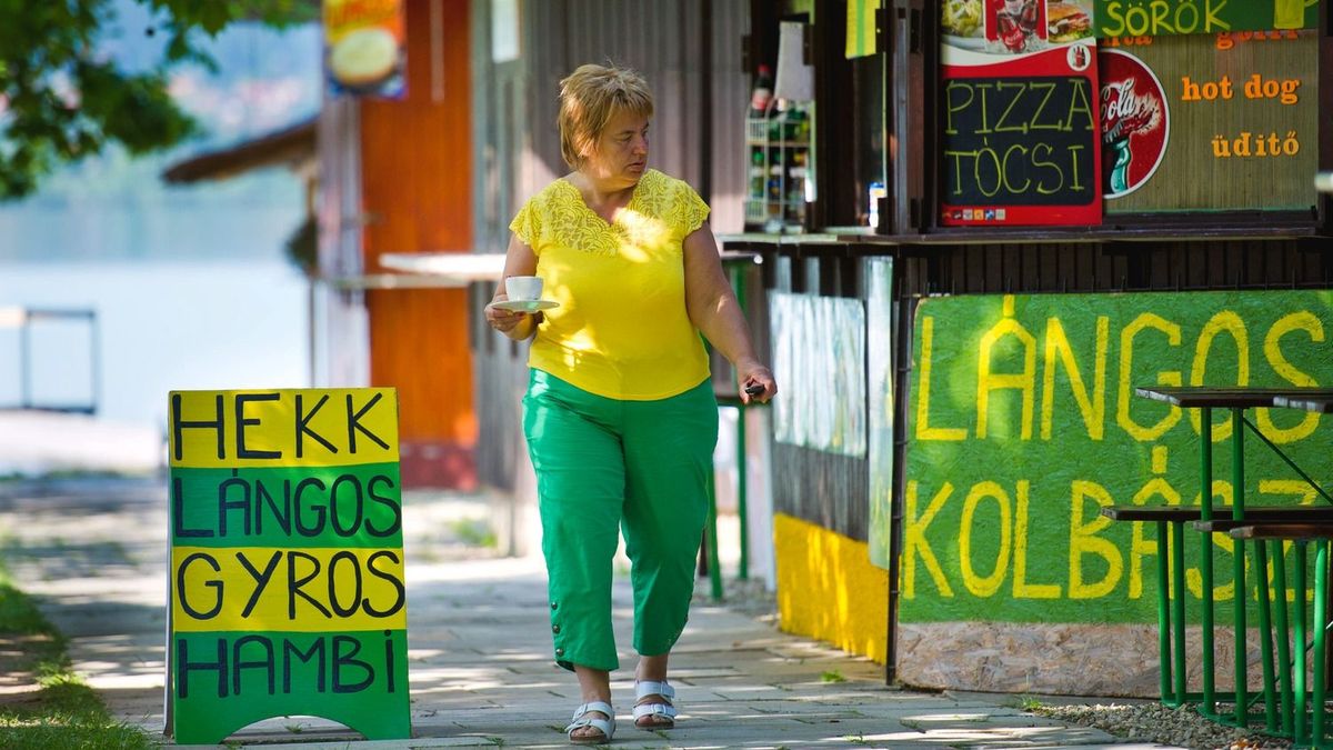 Így várják a balatoni strandbüfék a vendégeket – többszáz helyen razziázott a Nébih