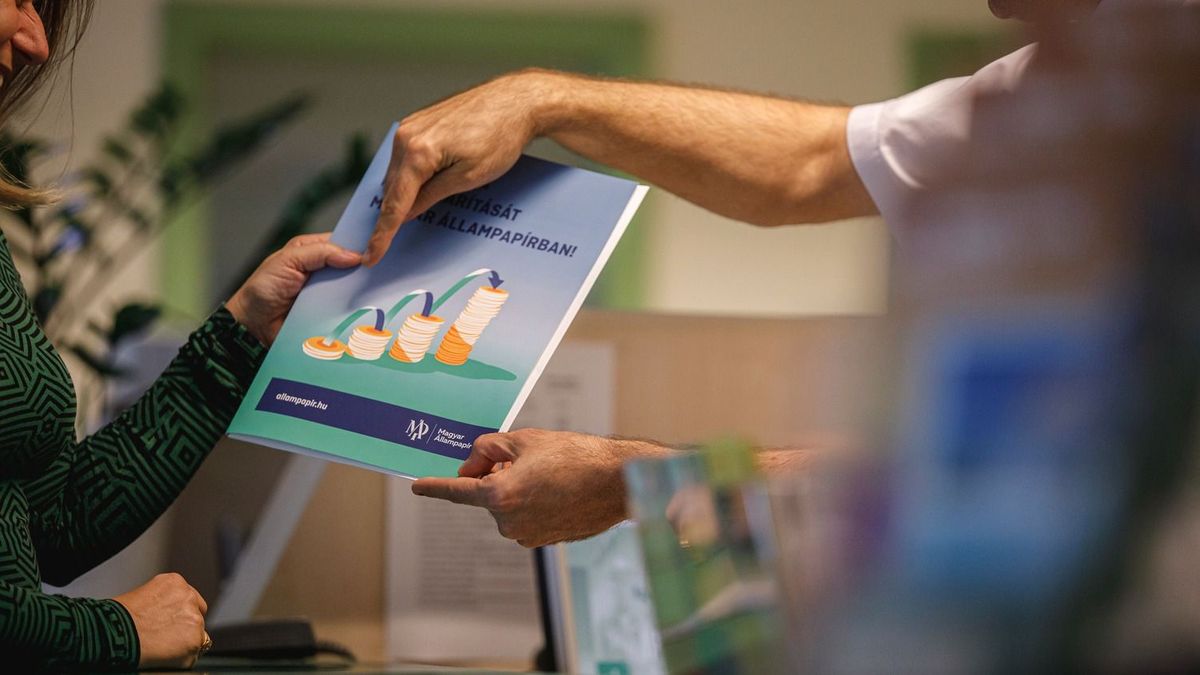 Állampapírból kevesebbet, több pénzt a profikhoz – így fektet be nyáron a lakosság