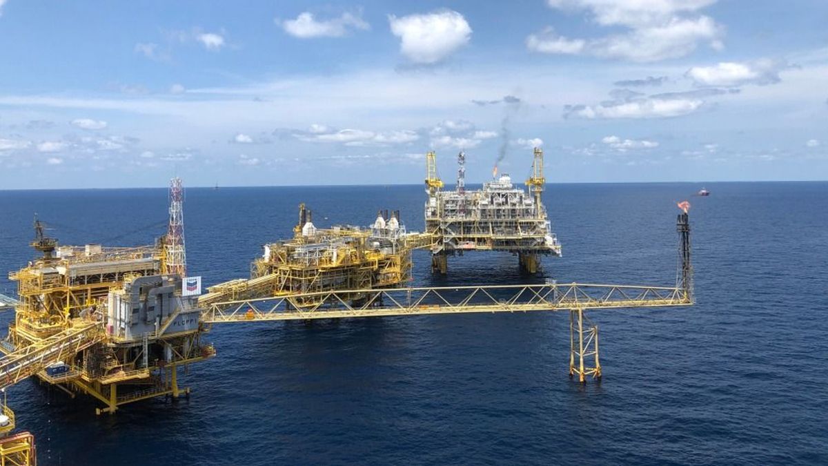 Felfedte lapjait az Exxon és a Chevron: felemás arcát mutatja az amerikai olajipar