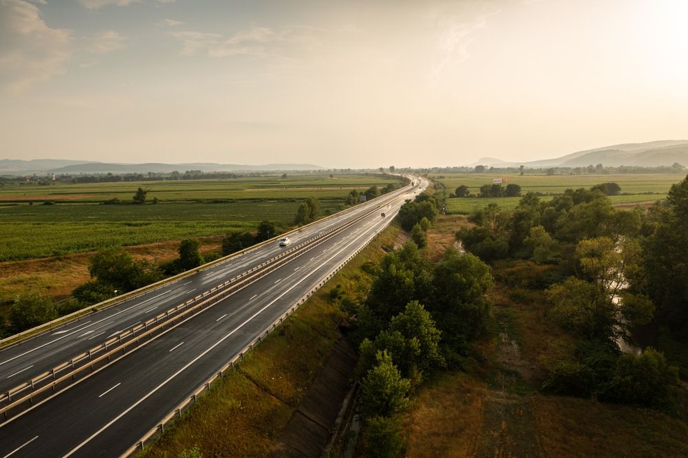 Aerial,Photo,With,A1,Highway,Road,Between,Sebes,And,Deva.
Magyarország szembe száll a kettős mércét állító uniós országokkal / Fotó: Shutterstock