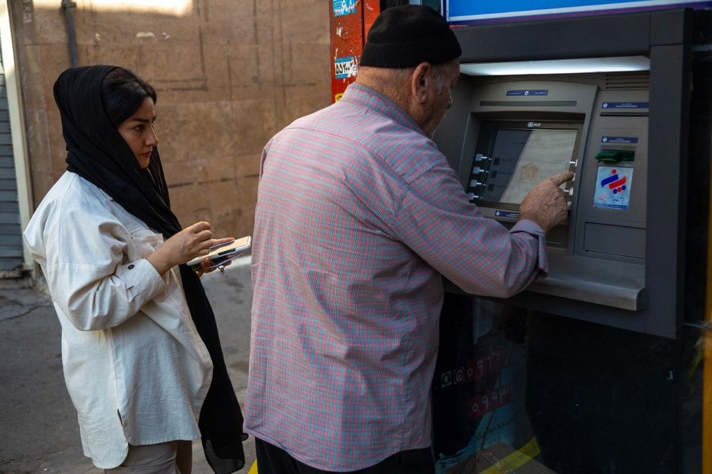 Daily Life In Tehran