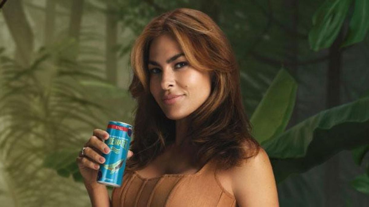 Milliókat nyerhetünk Eva Mendes kedvenc vizével