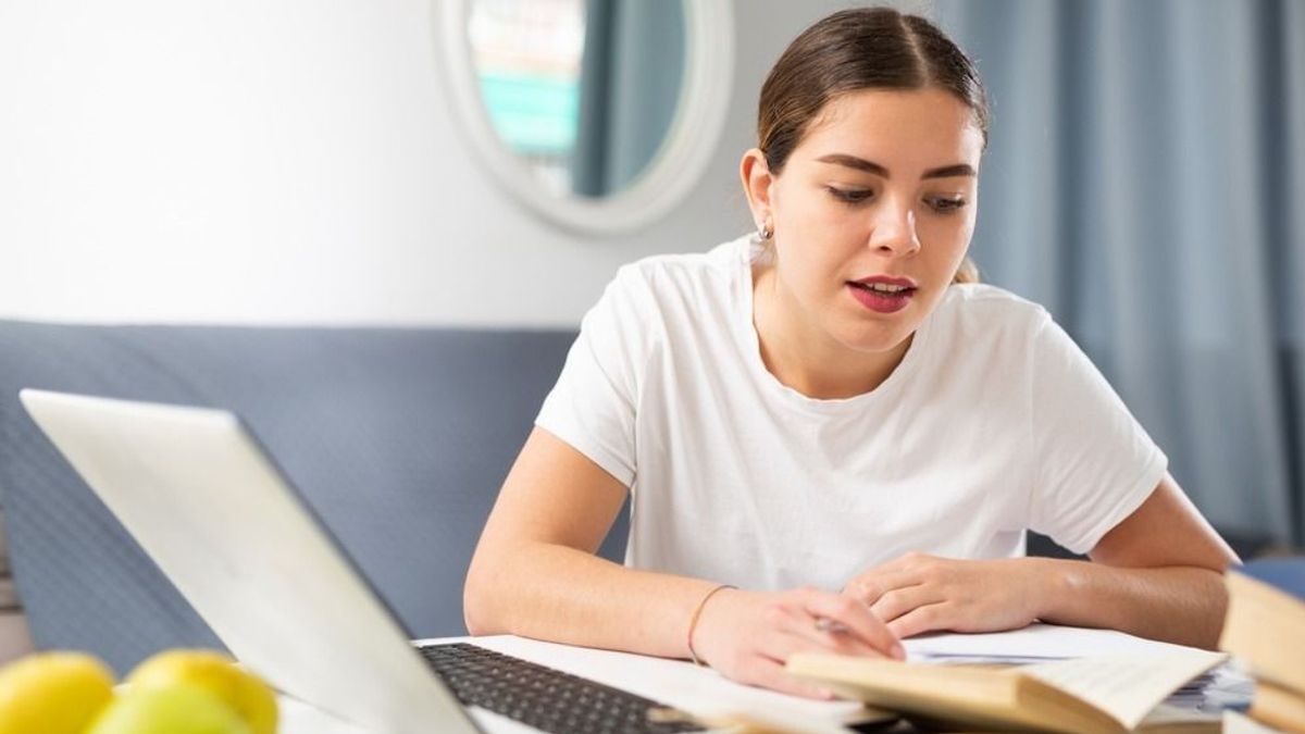 A KRÉTA-rendszerben igényelhető az iskolások ingyenes laptopja