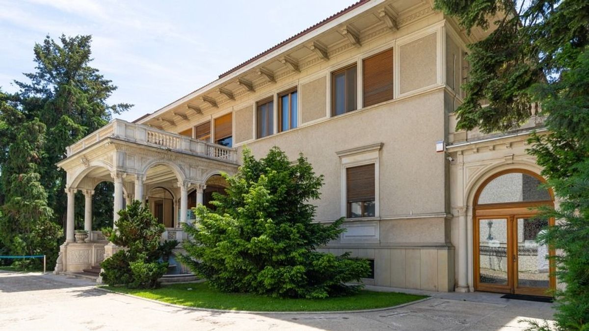 Elárverezték Ceausescu nagyváradi villáját