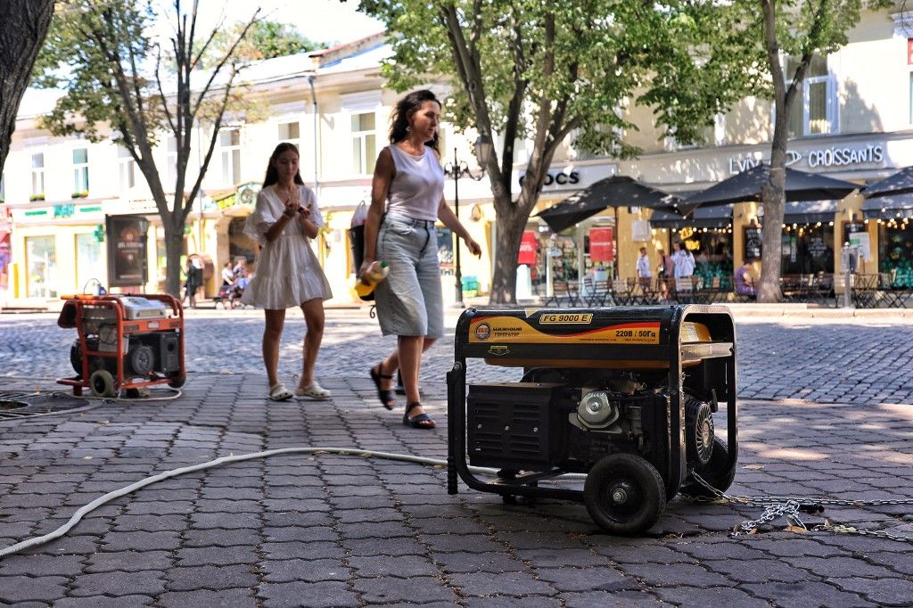 Diesel generators in Odesa streets
orosz-ukrán háború, Kárpátalja, áramszünet, energia