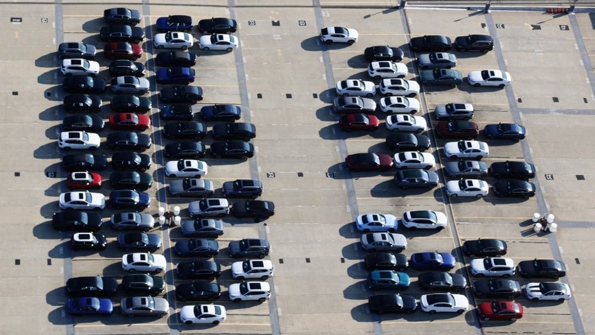 Balhé az Egyesült Államokban: 52 millió autót akar visszahívni a hatóság, kiakadtak a gyártók